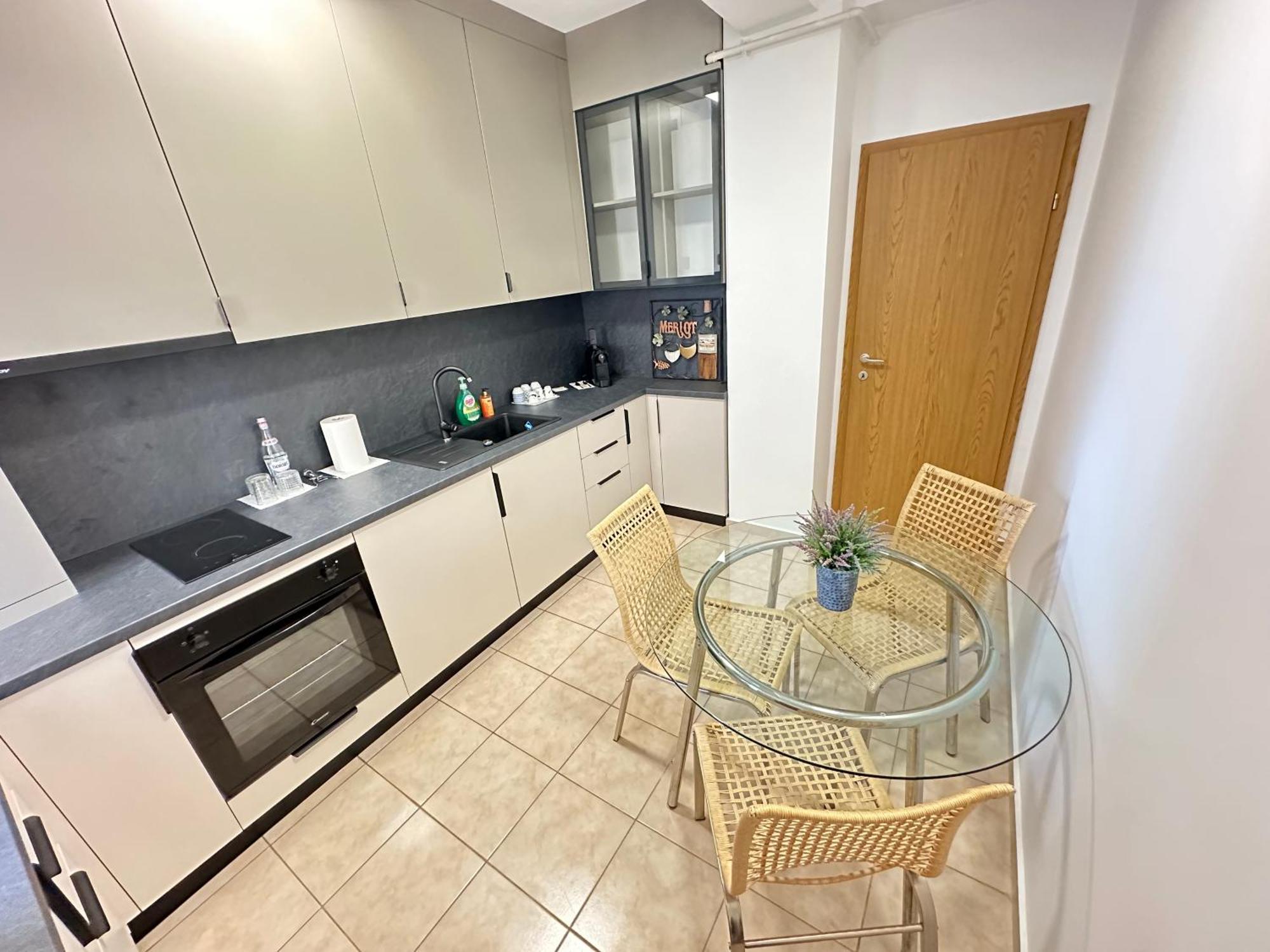 Centru Unirii Luxury Vip Palmier Apartament 2 Camere Cu Terasa Exterioara Amenajata ! Parcare Subterana Privata Climatizata Si Supravegheata Video Dar Doar Cu Rezervare In Limita Locurilor Disponibile !Proprietate In Regim Hoteliep - Nu Are Bucatarie Bükreş Dış mekan fotoğraf
